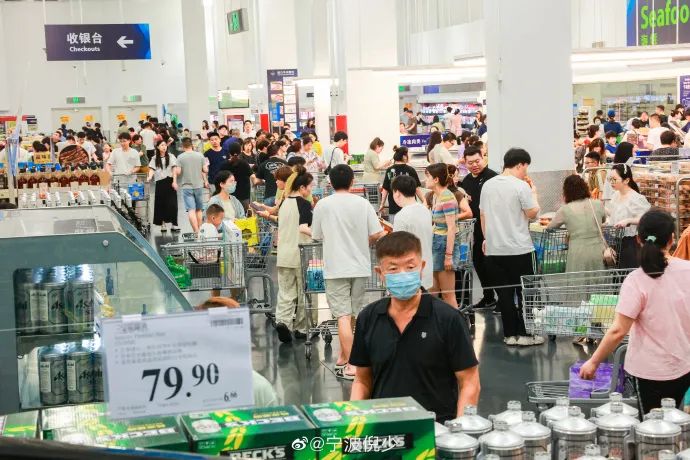 沃尔玛联手品牌餐饮推预制菜；供应链助力零食很忙扩张；